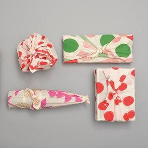 Organic Gift Wrapping - LOG-ON